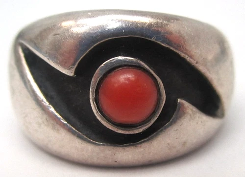 Early Vintage Antique Hopi Sterling Silver and Coral Ring