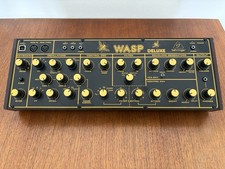 Behringer Wasp Deluxe - Im Originalkarton Ana...