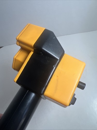 Flowbee Haircutting System in Box w/Power Supply, Guide And Attachments (READ) - Picture 7 of 17