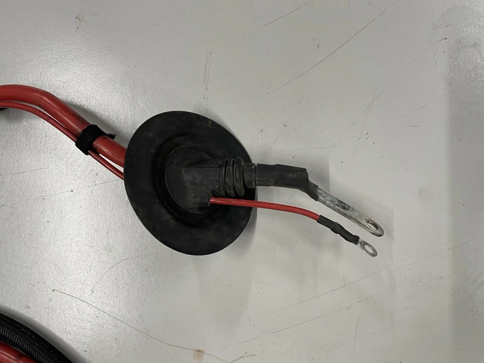 Cable de batería positivo BMW E36 318is 1996 usado OEM 328is M3 Foto 4 de 4