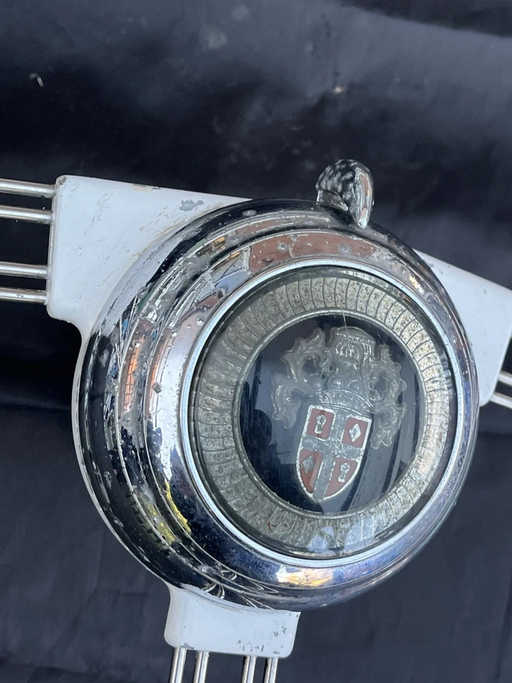 AUSTIN A40 SOMERSET VOLANTE BLANCO + INDICADOR HORNPUSH BOSS VER FOTOS - Imagen 3 de 4