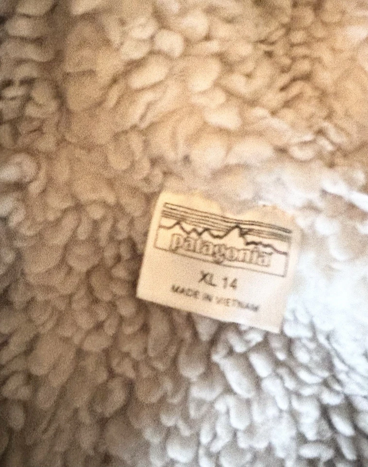 Patagonia Boys Infurno  Jacket Hooded Sherpa Lined In Khaki Size XL 14 - Image 3 of 4