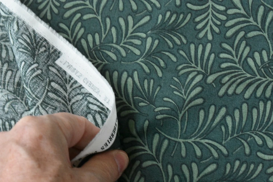 24" Long, Green Ferns on Dark-Green Cotton, Thimbleberries/Laura's Garden,P4609 - Image 4 of 4