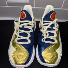 UNDER ARMOUR Curry Flow 11 Champion Mindset Basketball Shoes Youth Size 6 Gold