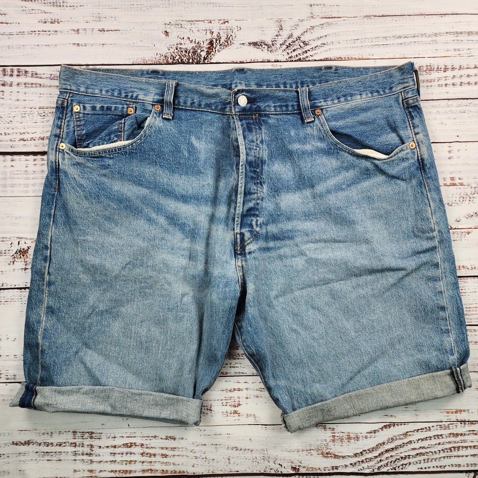 Levis 501 Original Fit Denim Shorts Mens NWT 44 Med Wash Button Fly Jean Shorts