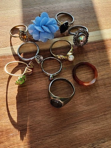 Vintage Costume Jewelry- Misc Sizes-lot Of 10 Rings