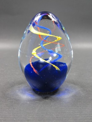 Vintage Glass Egg Shape Paperweight Dynasty Gallery Heirloom Spiral Swirl