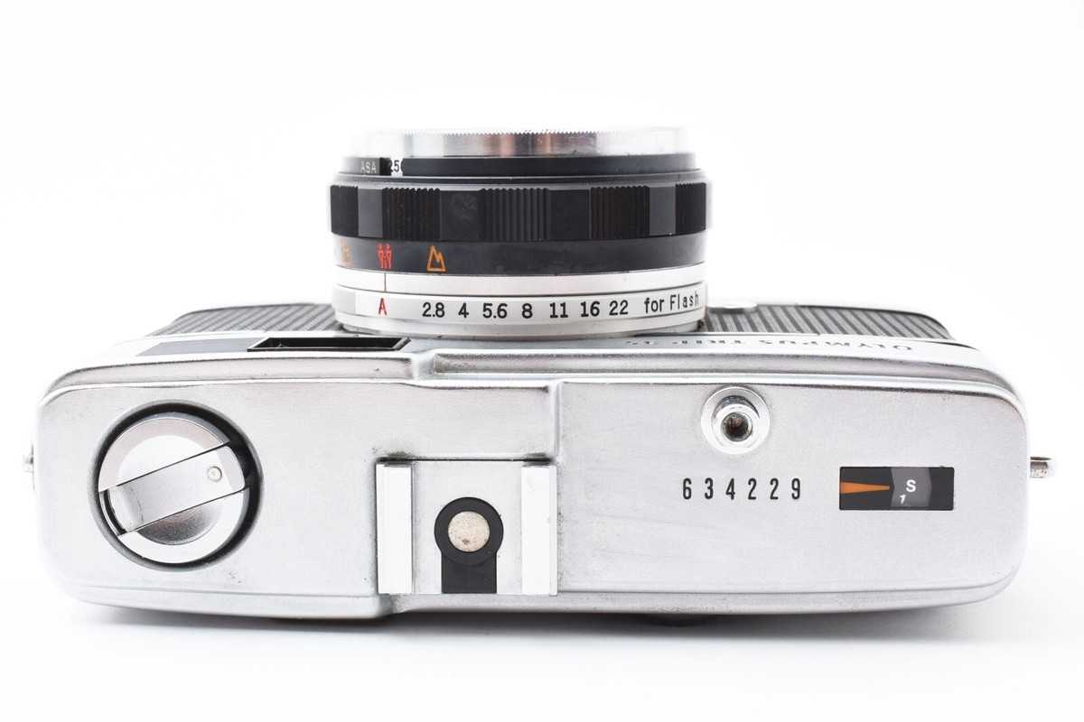 OLYMPUS TRIP 35 D.Zuiko 40mm F2.8 オリンパス MINT ] OLYMPUS TRIP 35 Point & Shoot Film Camera w/ D.Zuiko