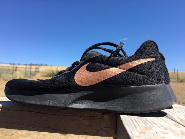 nike tanjun black bronze