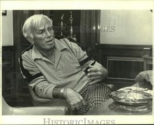 Foto de prensa 1978 Lou Gurvich siendo entrevistado en el cargo. - nob23787