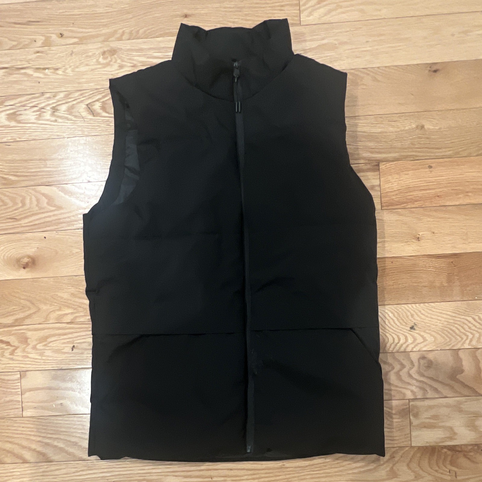 Men’s Black Puffer Vest Size M