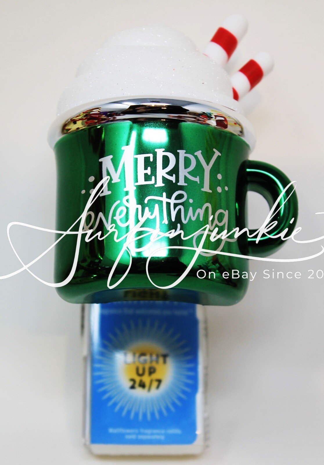 Bath Body Works Merry Everything Mug with Wallflower Plug Nightlight-image