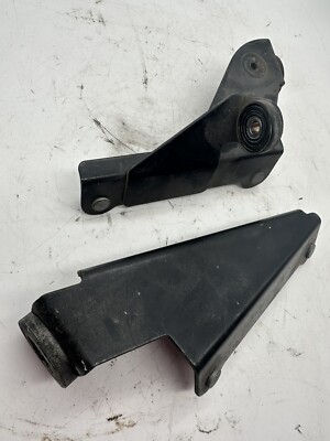 06-07 VW Passat B6 Automatic Transmission Cooler Brackets 3C0 317 827 G / F