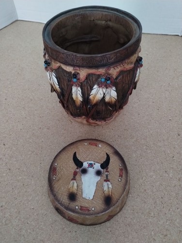 Native American Motif Round Box with a Brown Barrel-Shaped Drum & Feather Design - Picture 4 of 6