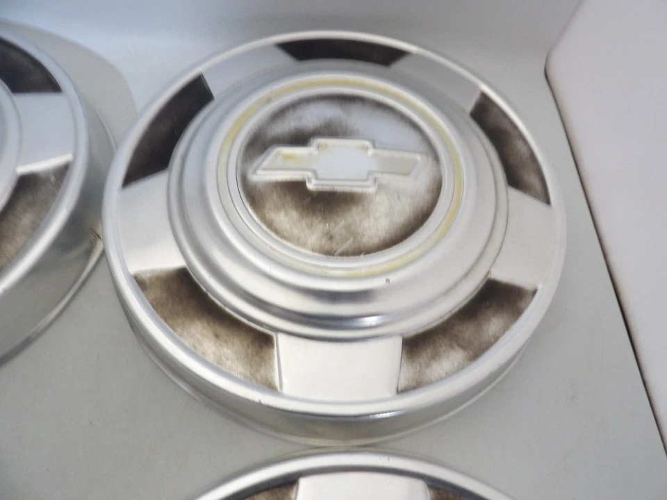 Set of 4 1973 1974 1975 1976 1977-1987 CHEVY TRUCK C/K  Dog Dish HUBCAPS 10 1/2" - Image 3 of 4