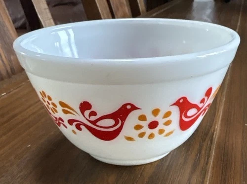 Vintage Pyrex Friendship 212 Milk Glass Mixing Bowl Red Bird 1.5 PT  USA