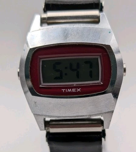 Vintage Timex SSQ red dial 1970's [Works]