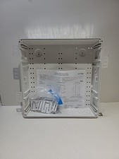 Leviton Centre multimédia structuré sans fil 14" avec porte battante ventilée, 49605-14P