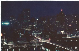 Pittsburgh-Pennsylvania-PA-At-Night-Vintage-Postcard-Chrome-Plastichrome