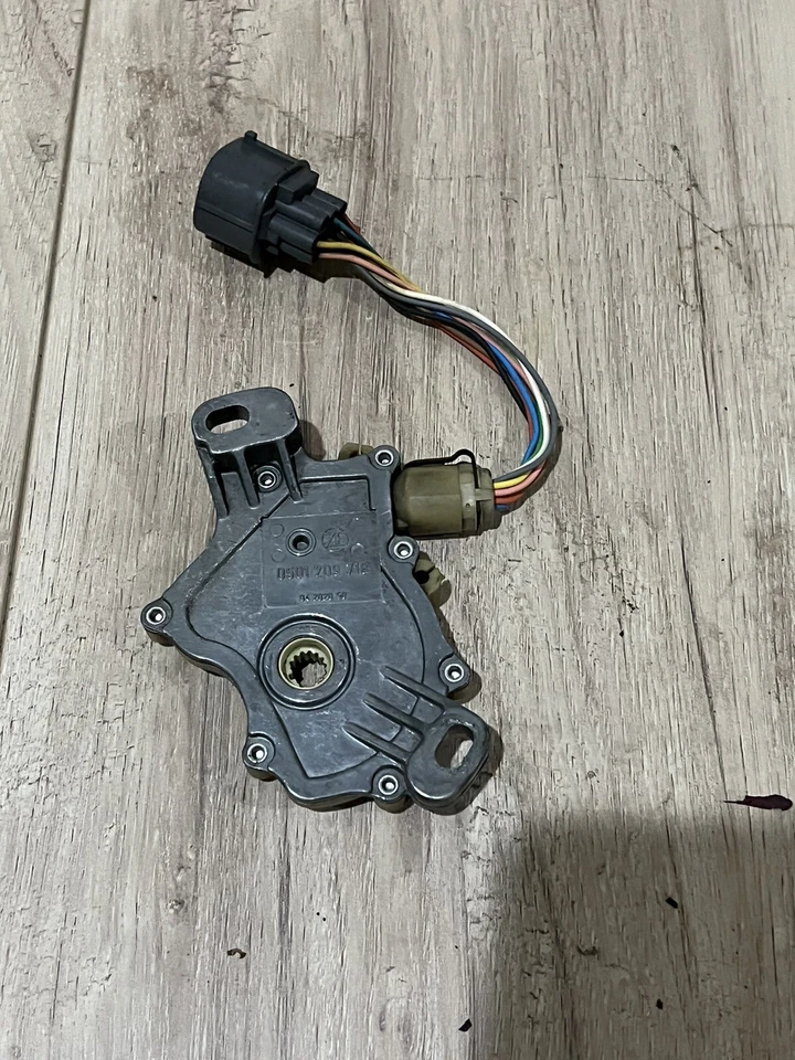 99-04 LAND ROVER DISCOVERY II 2 TRANSMISSION ZF NEUTRAL SAFETY POSITION SWITCH - Image 4 of 4