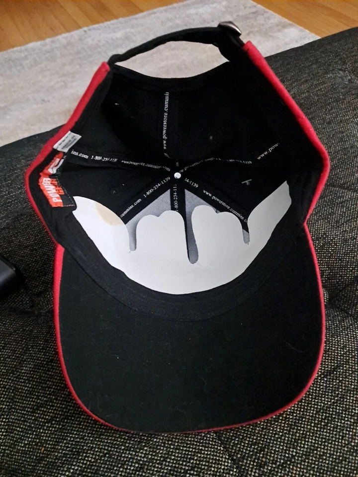 Cummings Black And Red Wrap Around Clasp Back - Image 4 of 4