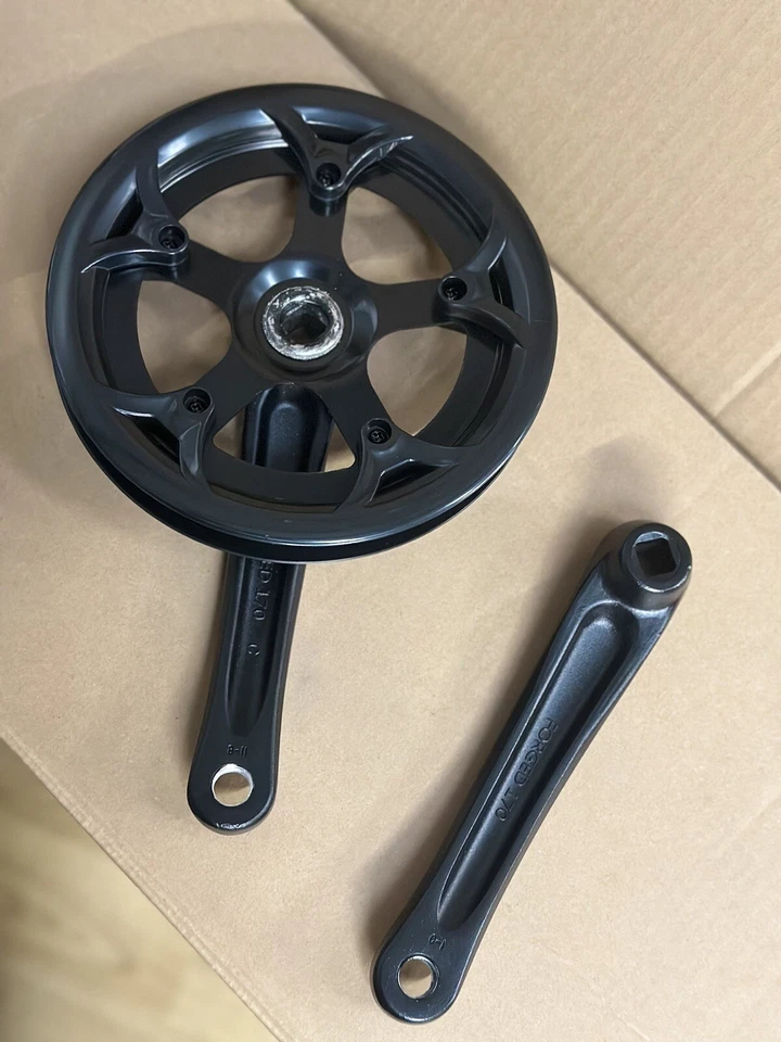 Single Speed Chainset Pedal set Suitable for E-bikes 42T With Chain guard UK - Image 3 of 4