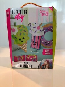 laurdiy plushie