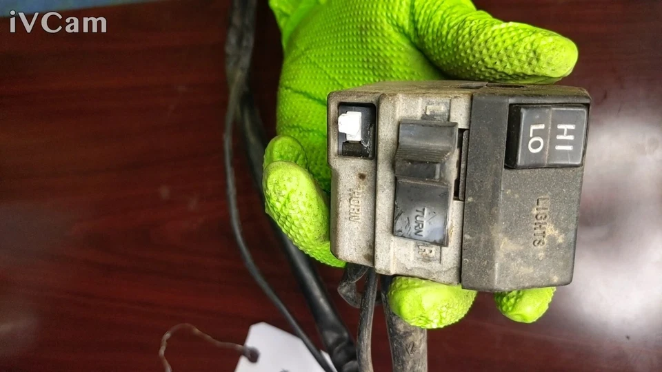 Interruptor de señal de bocina Honda Goldwing 1200 1984 35200-MG9-671 Foto 4 de 4