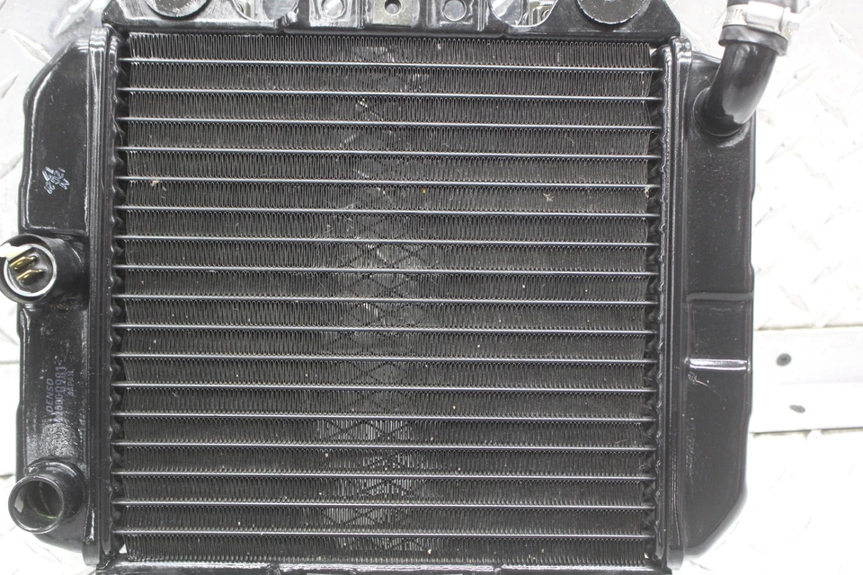 Kawasaki Ninja 250R Ex250F 2006 radiador motor enfriador radiador de refrigeración Foto 3 de 4