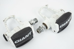 giant clipless pedals