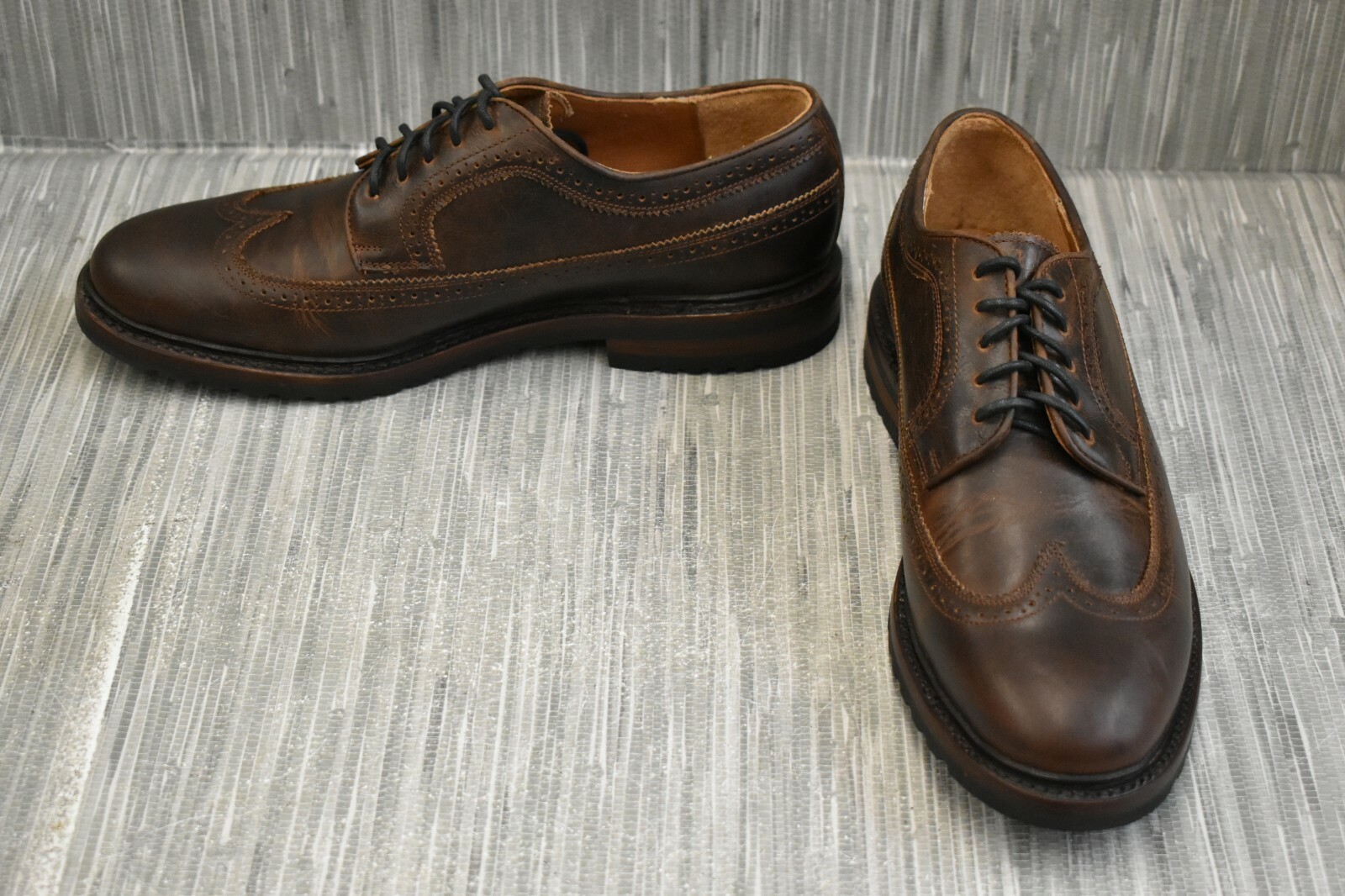 frye jones wingtip
