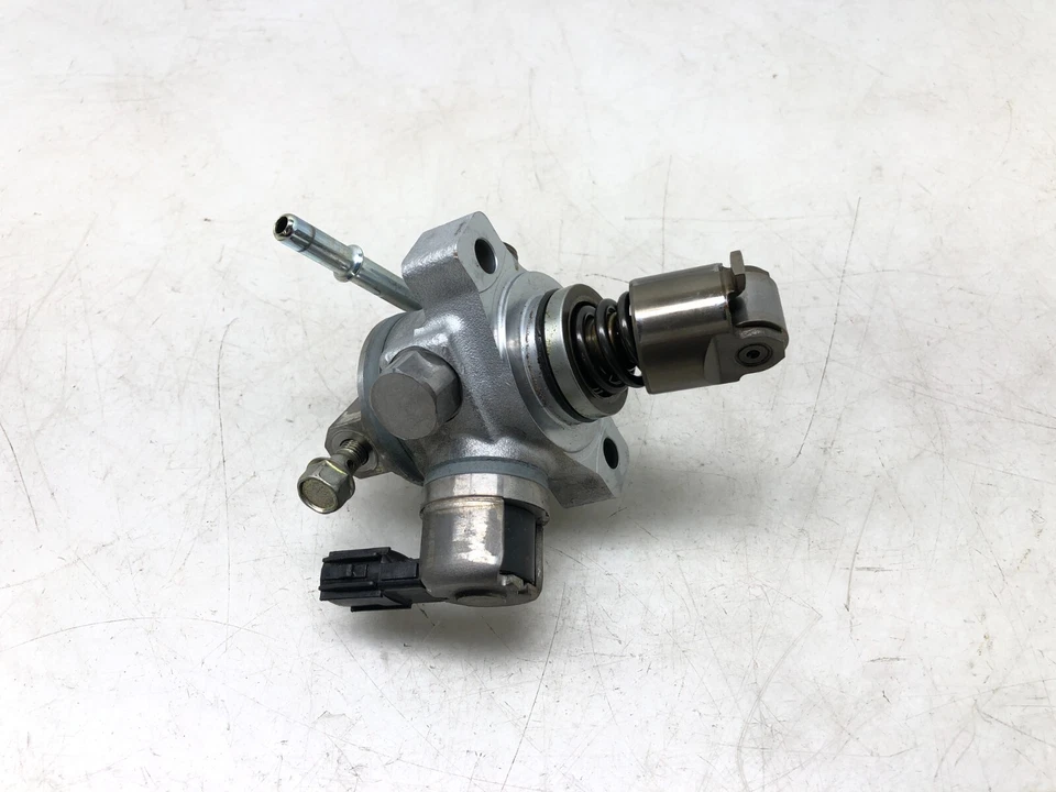 2013-2015 LEXUS GS450H 3.5L V6 HIGH PRESSURE FUEL PUMP OEM. - Image 2 of 4