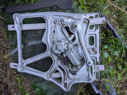 1995-2003 SAAB 900 9-3 CONVERTIBLE Left REAR QUARTER WINDOW REGULATOR (No Glass - Picture 2 of 4