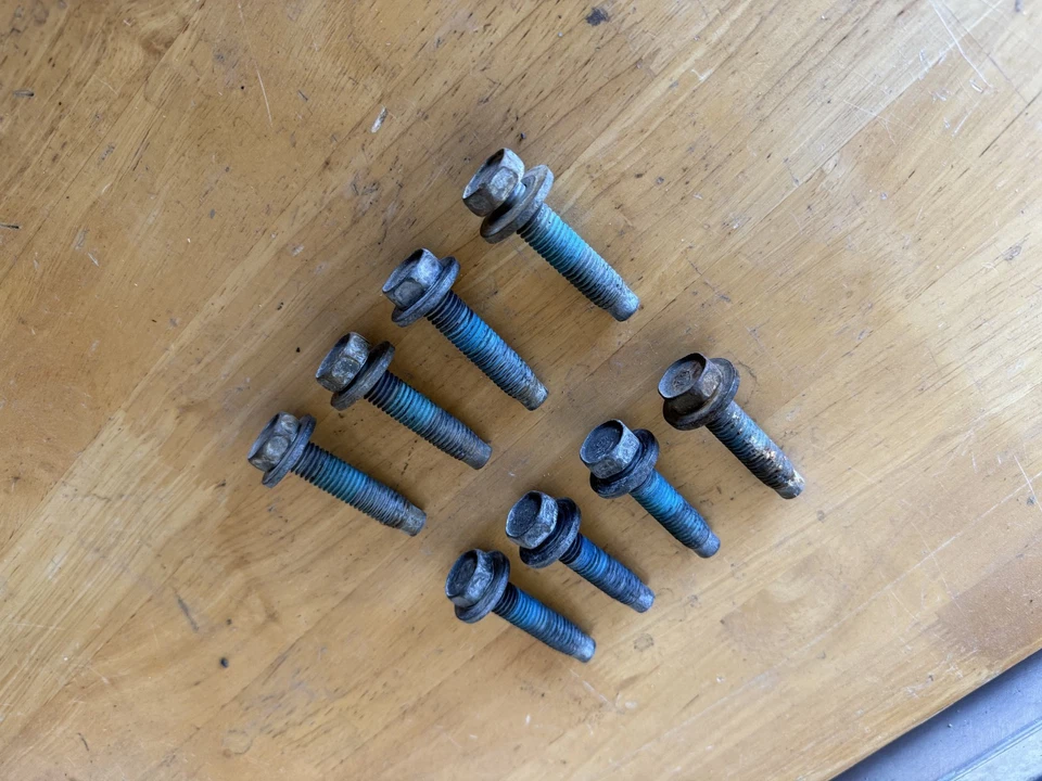 Dodge Ram 2500 3500 2010-2025 OEM camioneta pickup pernos de montaje en cama Foto 3 de 4