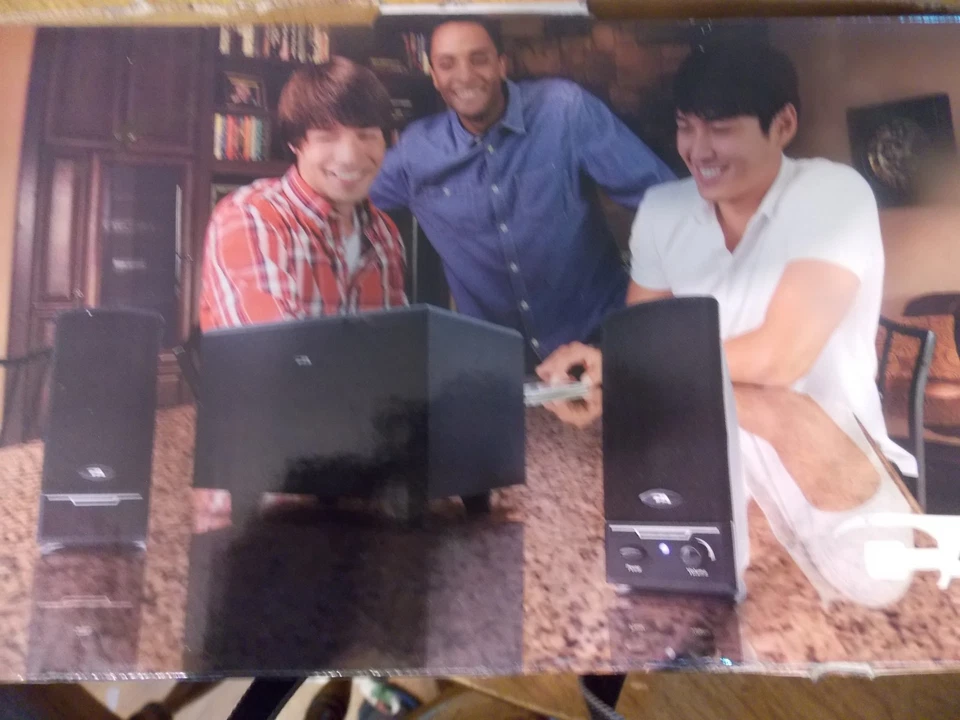 Cyber Acoustics CA-3000 powered 3pc SPEAKER SYSTEM 2.1 NEW! 8W RMS - 16W peak - Image 2 of 3