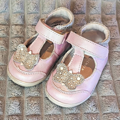 New Girl's Shoes - Real Leather - Beautiful Diamante Butterfly Accen  UK1/EU17