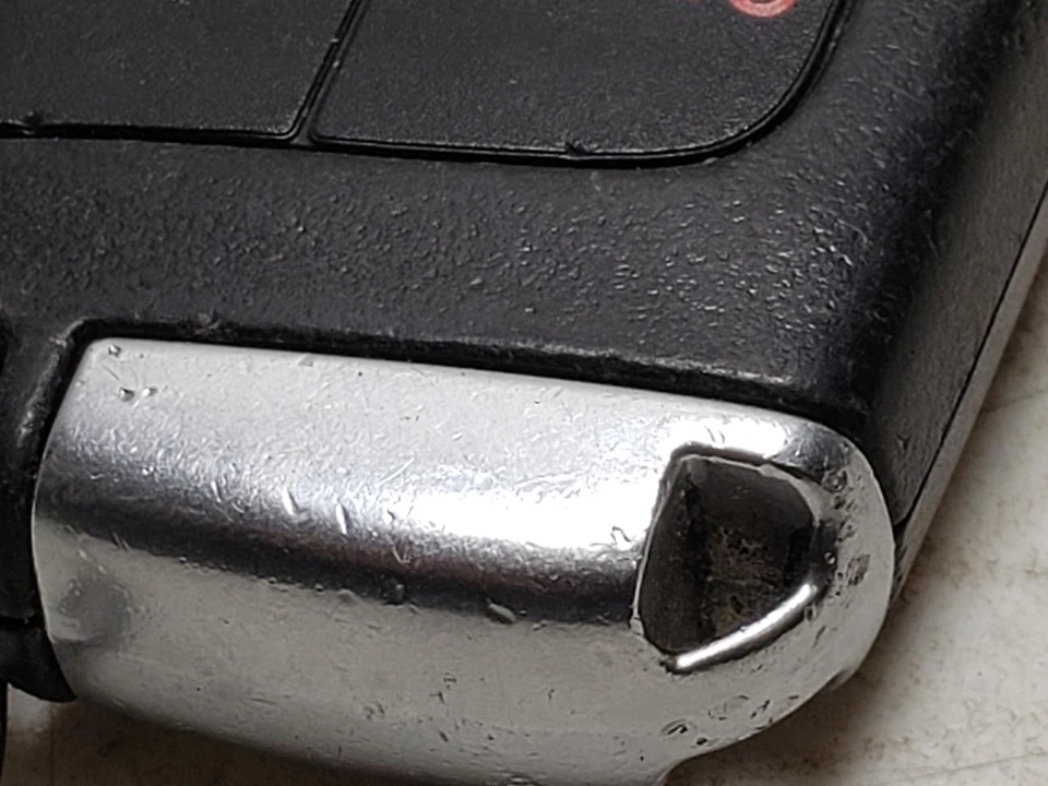 15 CHALLENGER 5 BUTTON KEY FOB/REMOTE - image 2 of 4