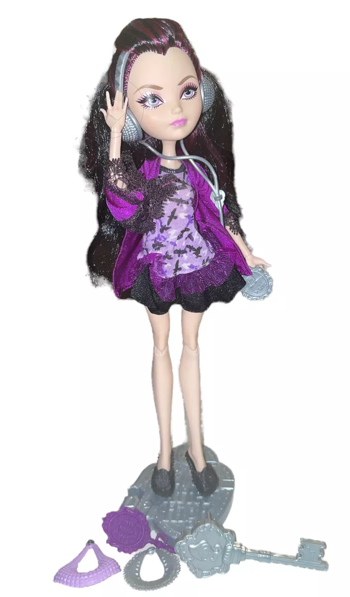 Ever After High First Chapter Raven Queen Doll Mattel 2012 NOT COMPLETE