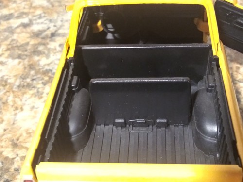 1978 Ford Bronco 4x4 Yellow Motomax toy factory ltd 1.24 scale Die-cast - Picture 8 of 17