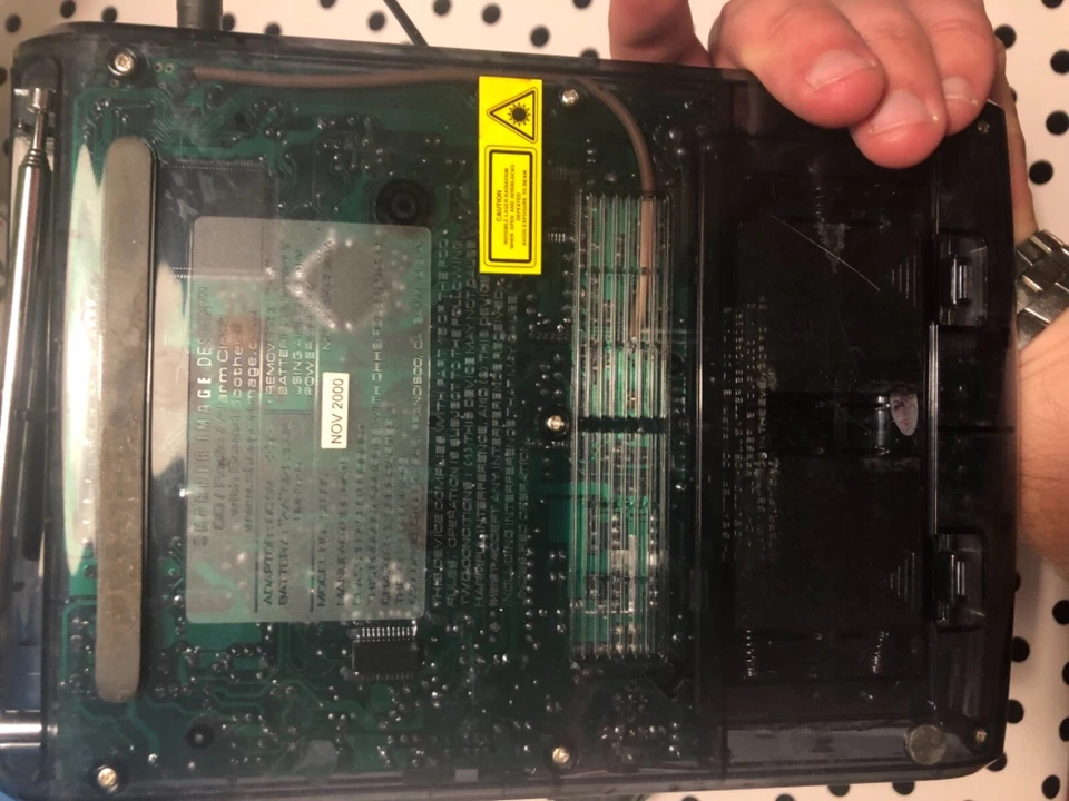 Imagen más nítida CD Reloj Radio Sonido Chupete SI686 ~ TRANSLÚCIDO CLARO Gris Foto 3 de 4