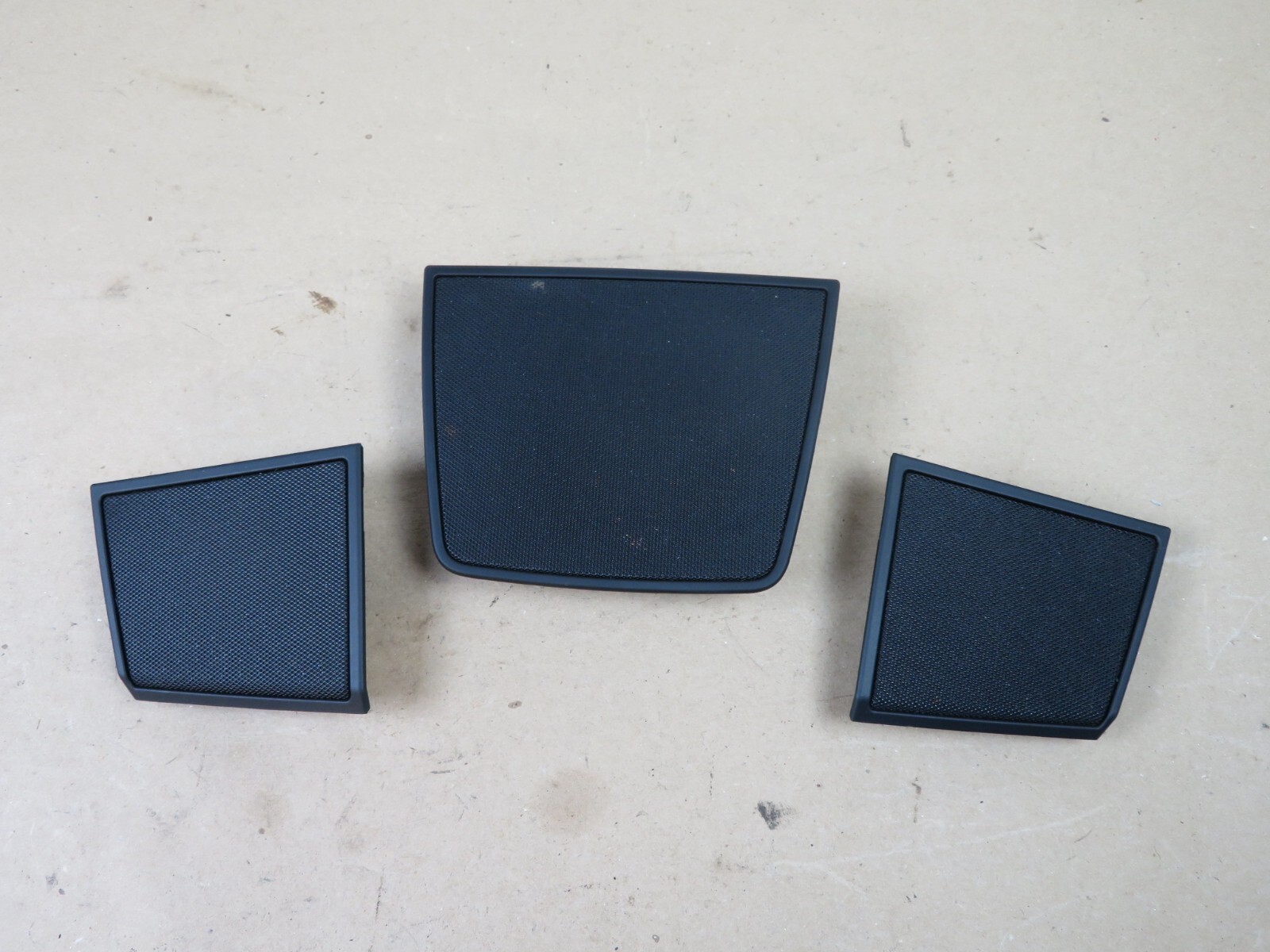 2014-2017 MASERATI GHIBLI FRONT DASHPANEL SPEAKER TWEETER GRILLE COVER SET OEM