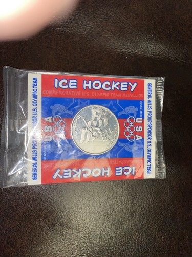 VINTAGE 1998 GENERAL MILLS NAGANO USA SKI OLYMPIC TEAM MEDALLION COIN - Picture 4 of 6