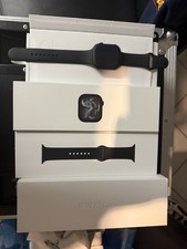 Apple Watch Series 11 46 mm Alu Schwarz GPS mit Sportband Schwarz MWWP3B/A