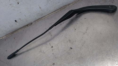 Scheibenwischerarm R BMW 320d DPF E90 / E91/ 2010-2011