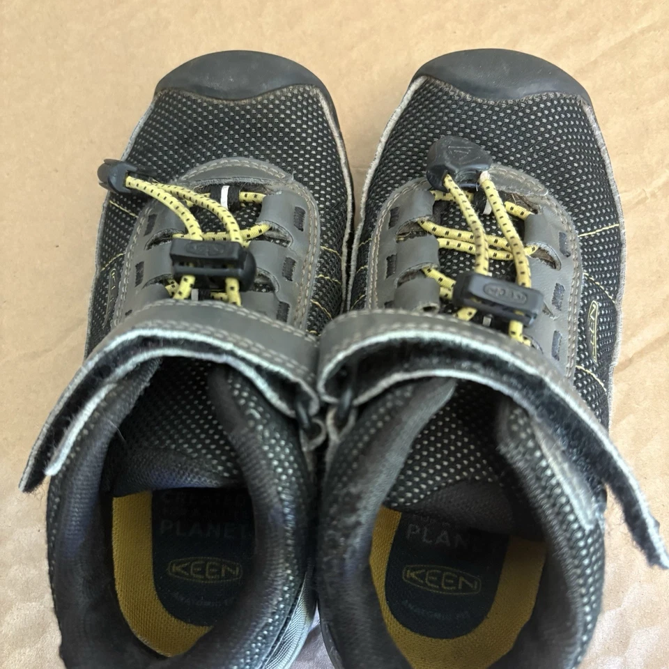 Zapatillas deportivas Keen Targhee para niños talla 10 negras para caminar por senderos Foto 2 de 4