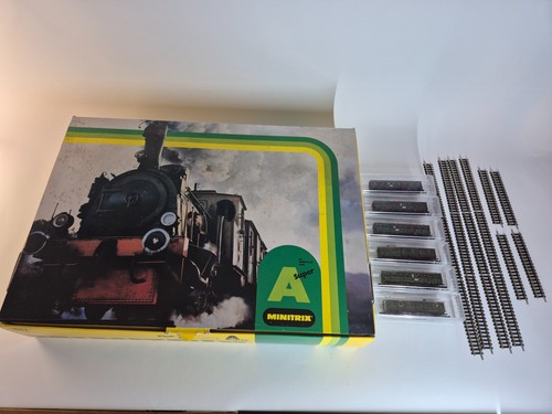 Minitrix Starter Set A Super 51 1057 00 Güterzug + Gleise + Personenwaggons NEU | Zustand: Gebraucht