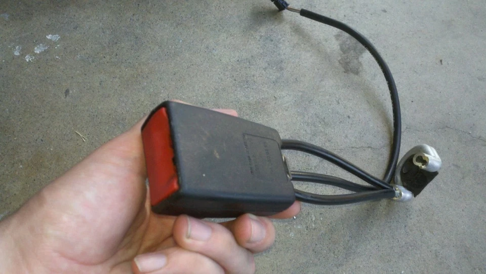 W215 2000-2006 mercedes-benz cl500 hebilla cinturón seguridad trasero izquierdo Foto 2 de 2