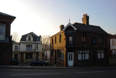 Photo 6x4 The Crystal Palace & The Rising Sun, Star Hill Rochester/TQ726 c2009