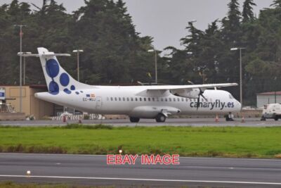 PHOTO  AEROPLANE ATR72-500 EC-MUJ CANARYFLY  C/N 879 BUILT 2009 TENERIFE NORTH A