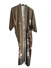 NWT BABEYOND Women's Size Polyester Kimono Knee Length Green Floral Blossoms